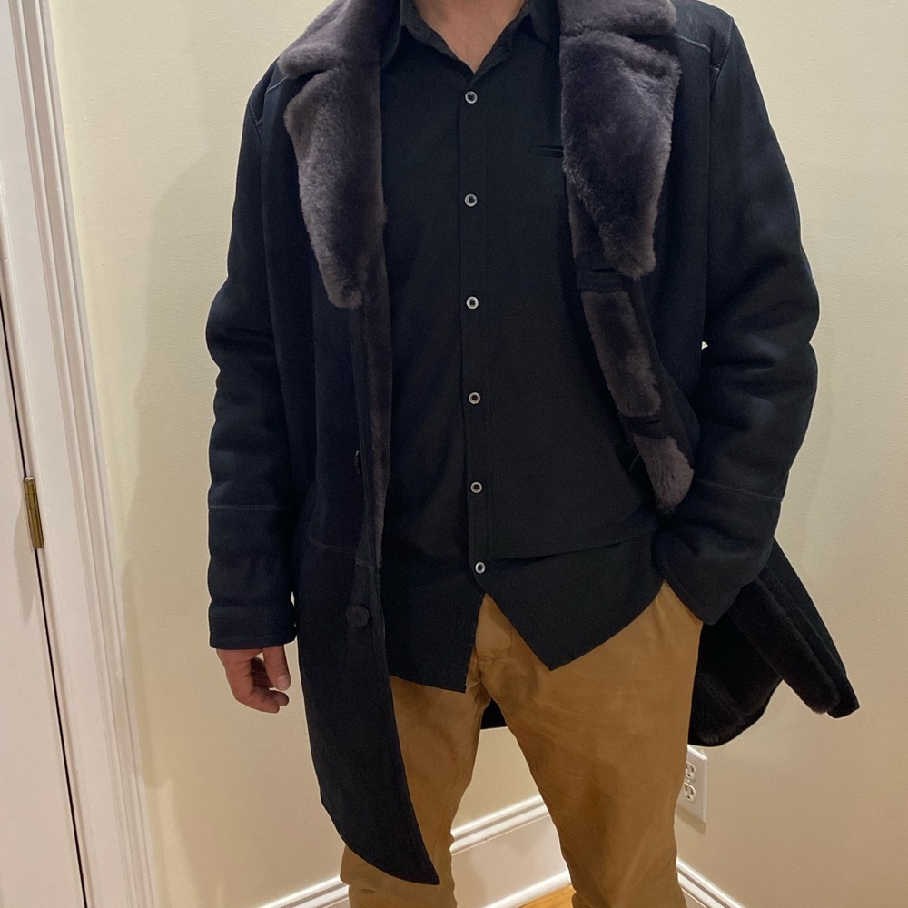 Elegant Overland Black Leather Coat with Sheepskin Fur-Trimmed Interior, Size 44